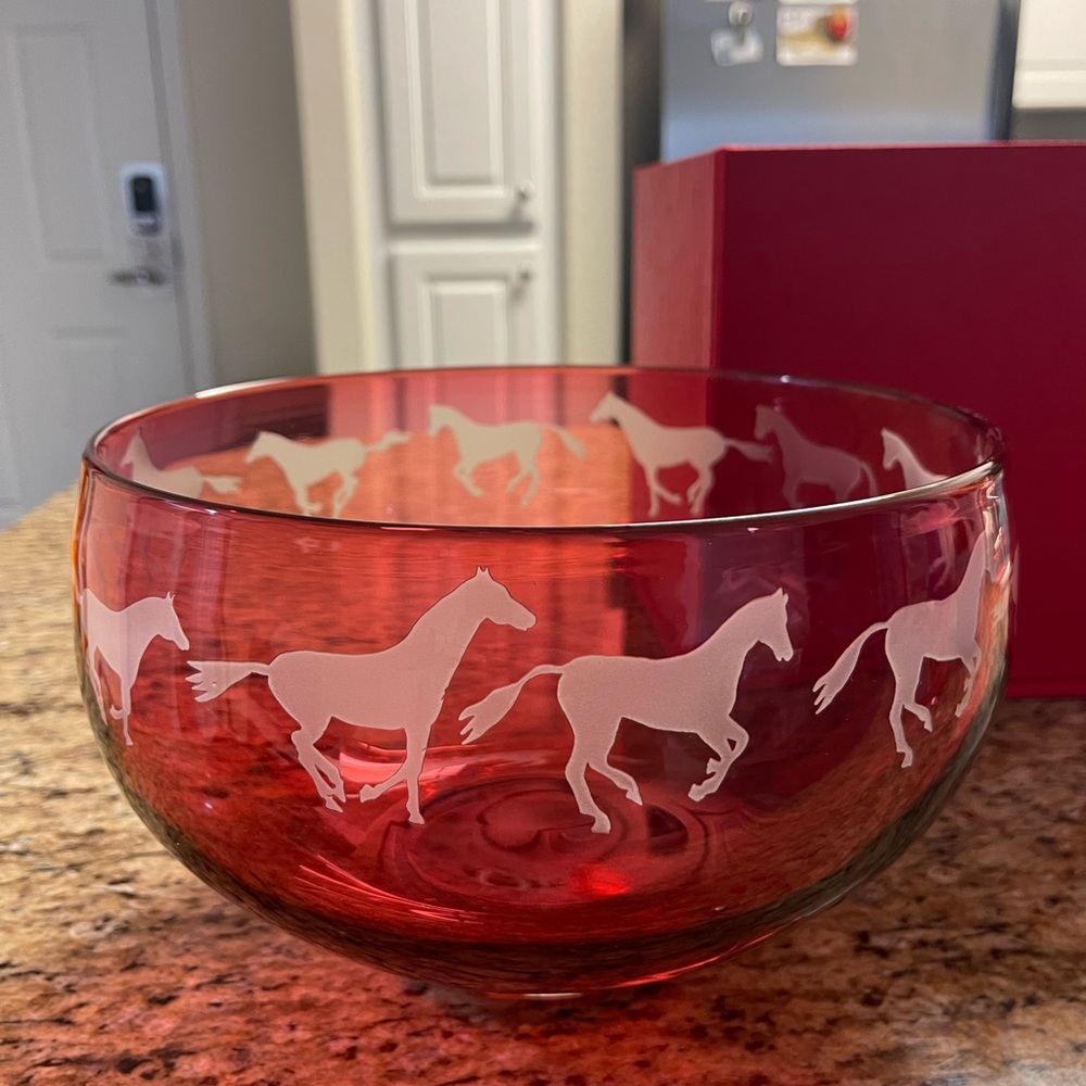 Correia: Ruby Horse Crystal Bowl